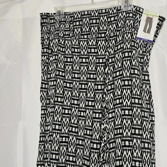 NWT Wonder Limited Morocco‎ black,white tribal palazzo plus side pants - Picture 6 of 12